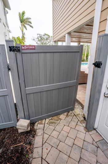 Image No.28-3 Bed Property for sale