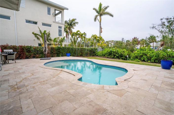 Image No.33-3 Bed Property for sale