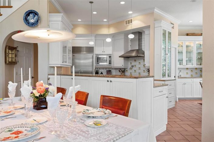 Image No.11-3 Bed Property for sale