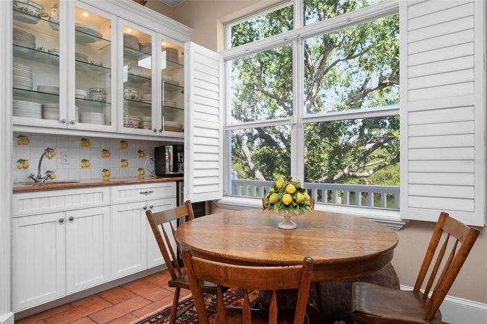 Image No.13-3 Bed Property for sale