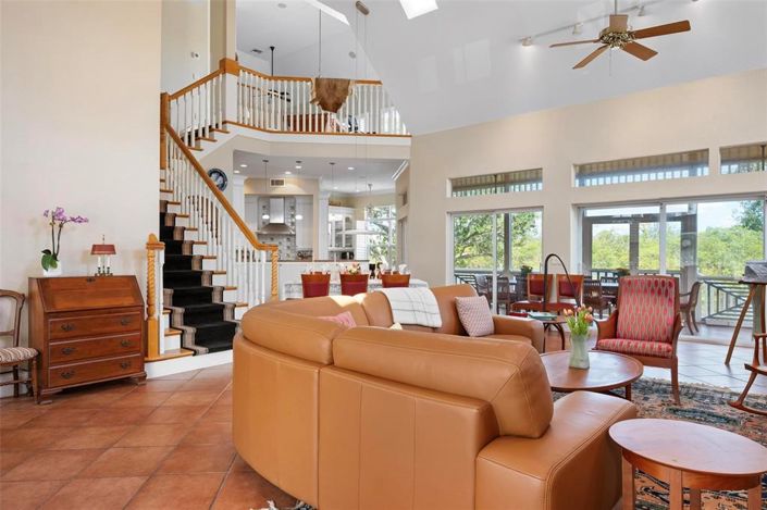 Image No.24-3 Bed Property for sale