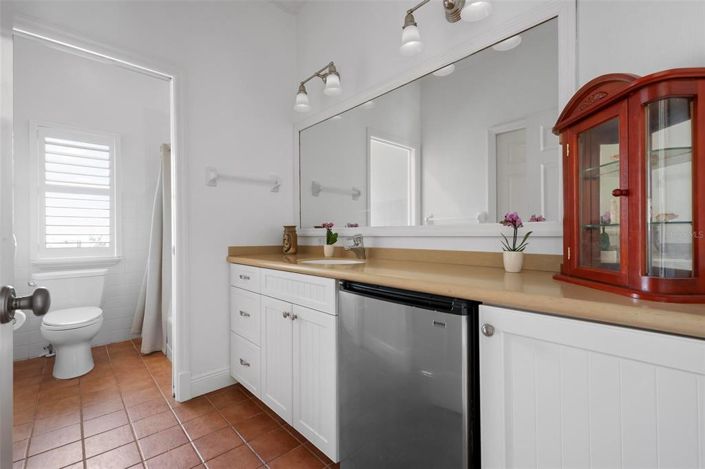 Image No.41-3 Bed Property for sale