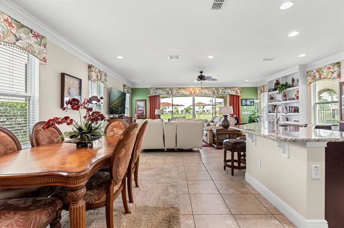 Image No.10-5 Bed Property for sale