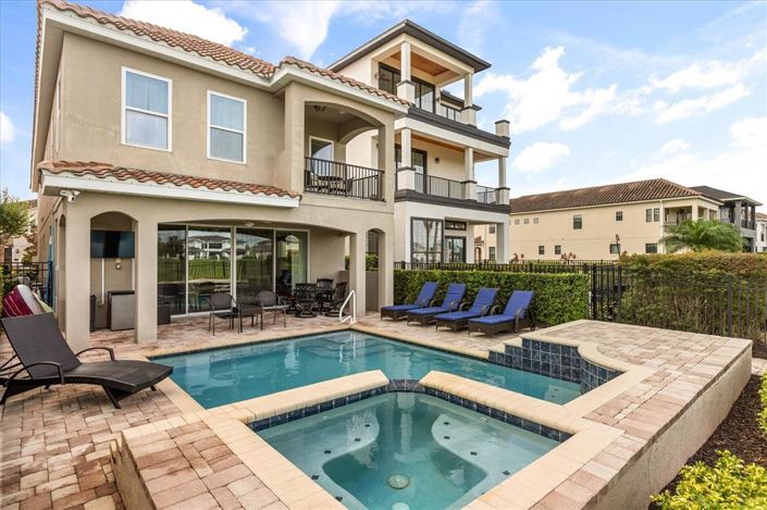 Image No.42-5 Bed Property for sale