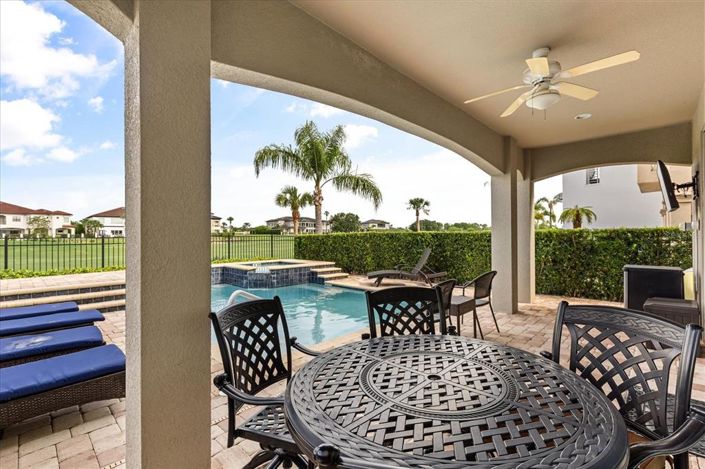 Image No.45-5 Bed Property for sale