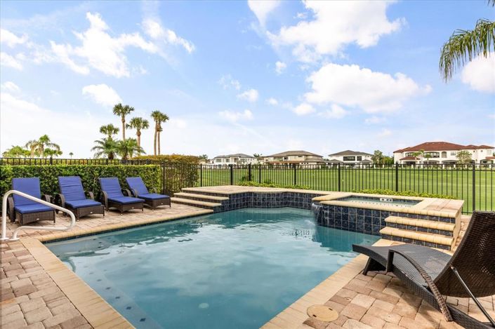 Image No.47-5 Bed Property for sale