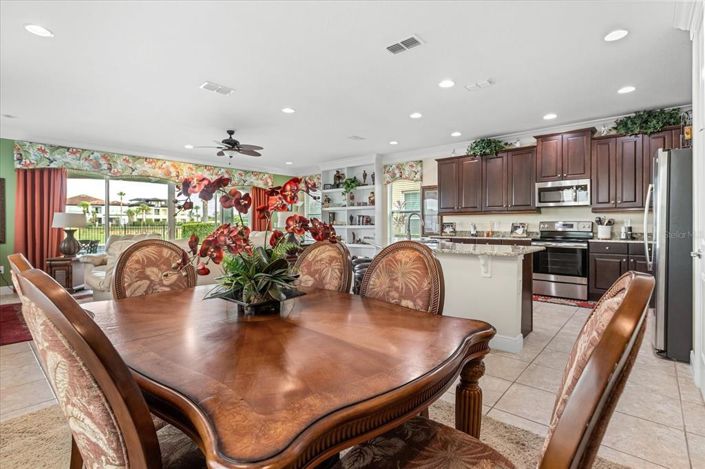 Image No.8-5 Bed Property for sale