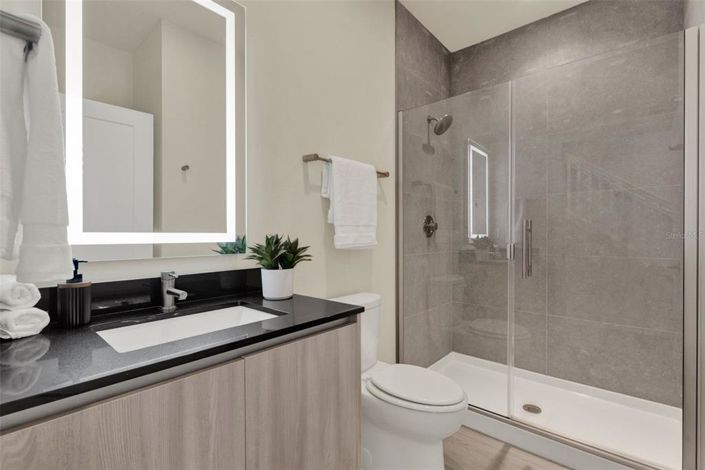 Image No.10-4 Bed Townhouse for sale