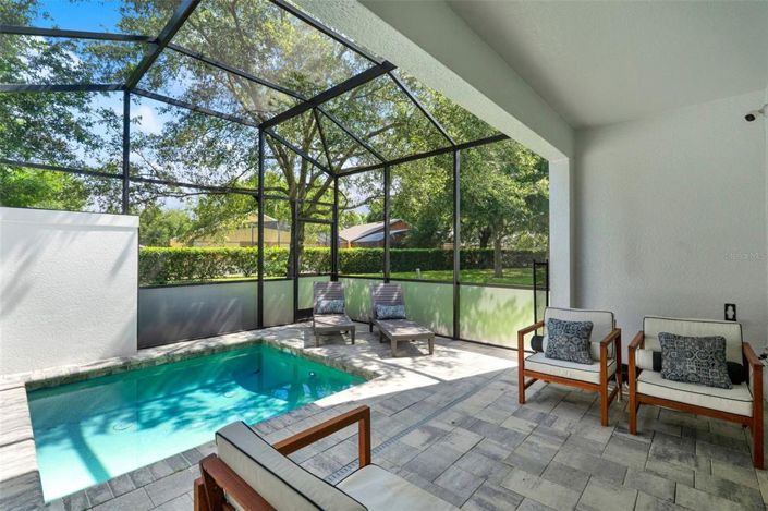 Image No.14-4 Bed Townhouse for sale