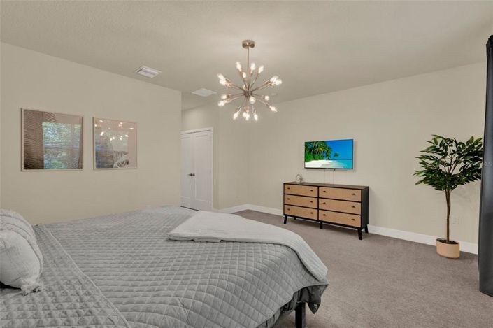 Image No.17-4 Bed Townhouse for sale