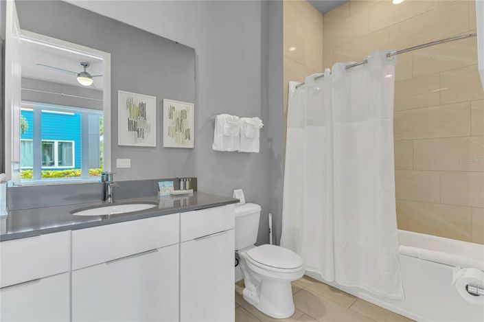 Image No.15-3 Bed Property for sale