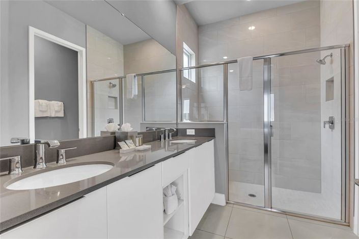 Image No.23-3 Bed Property for sale