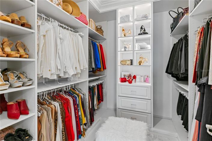 Image No.30-3 Bed Property for sale