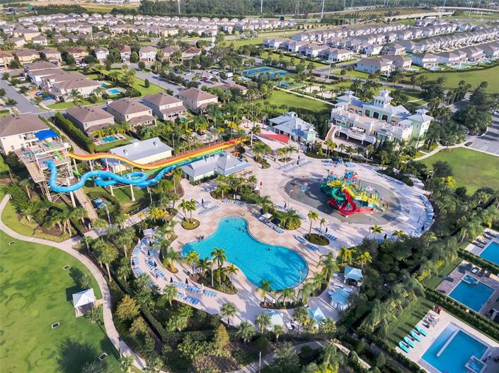 Image No.50-8 Bed Property for sale