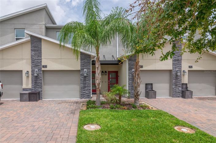 Image No.1-3 Bed Townhouse for sale