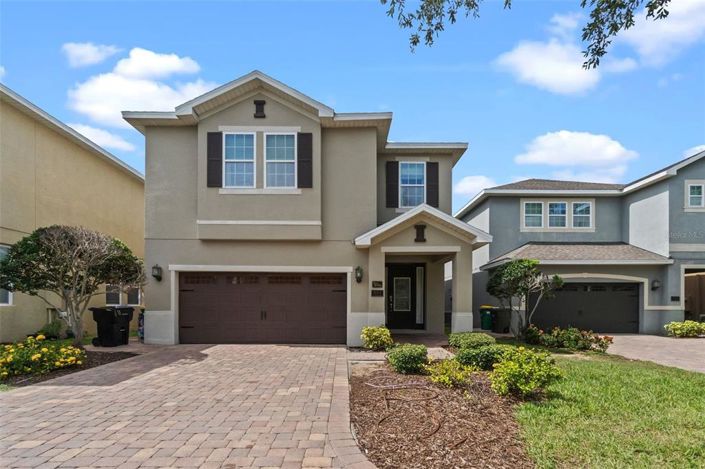 Image No.2-8 Bed Property for sale