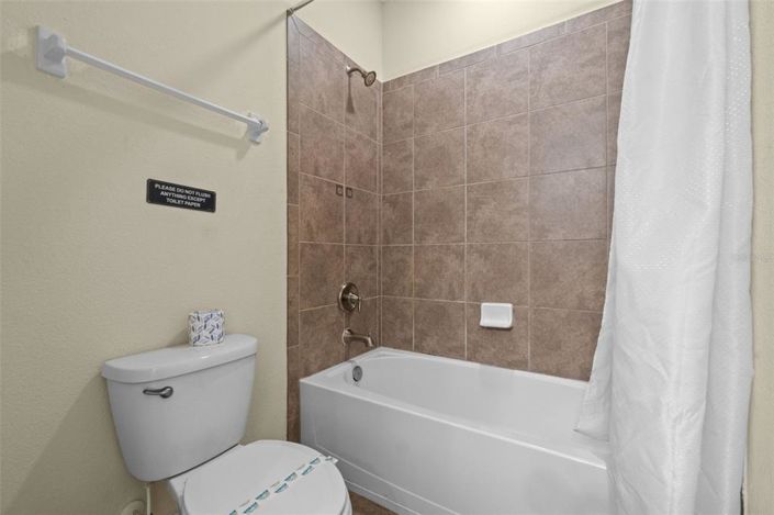 Image No.23-8 Bed Property for sale