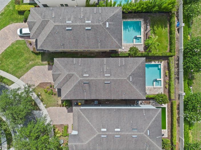 Image No.32-8 Bed Property for sale