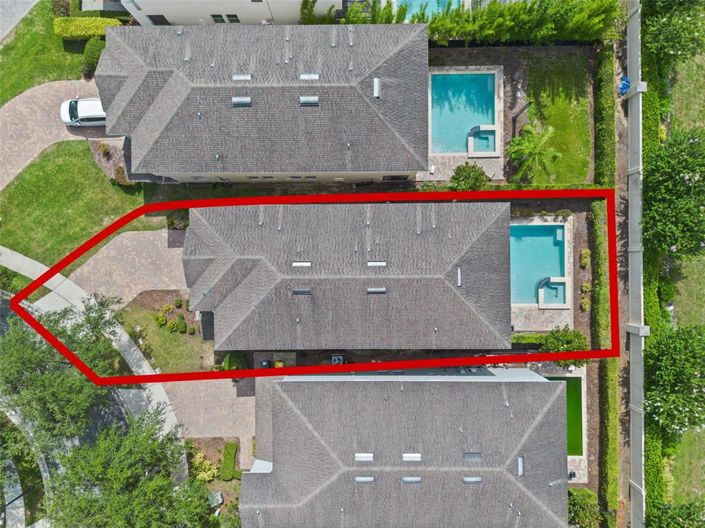 Image No.33-8 Bed Property for sale