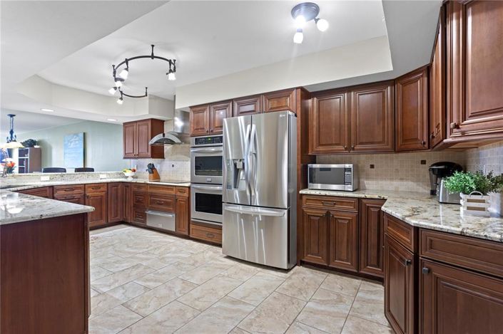 Image No.5-3 Bed Property for sale