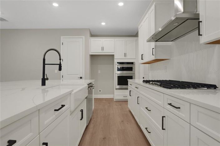 Image No.46-6 Bed Property for sale