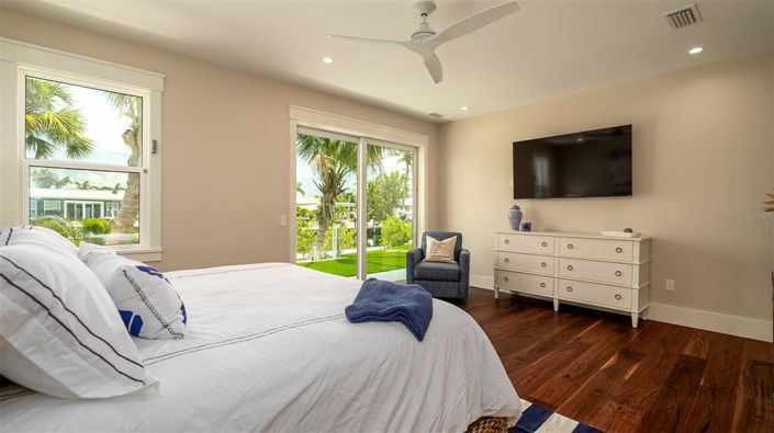 Image No.13-5 Bed Property for sale