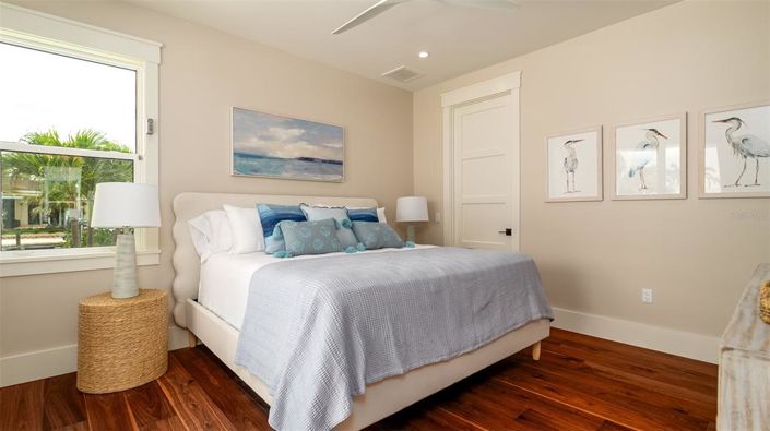 Image No.18-5 Bed Property for sale