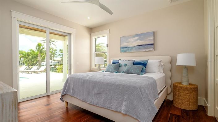 Image No.19-5 Bed Property for sale