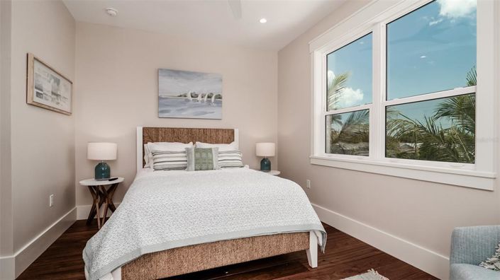 Image No.24-5 Bed Property for sale