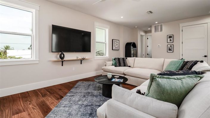 Image No.39-5 Bed Property for sale