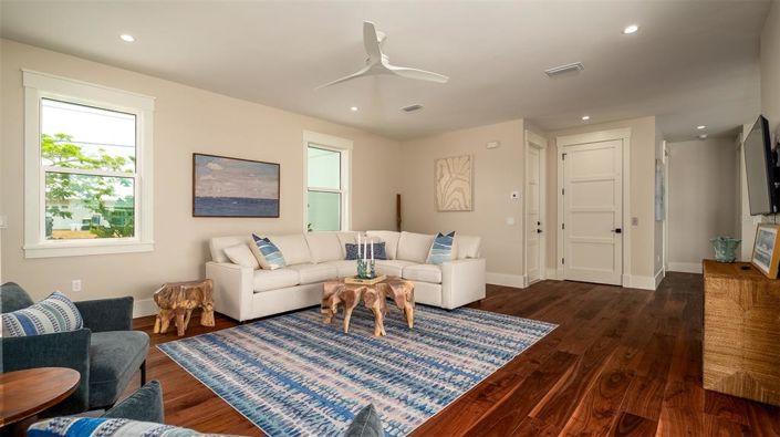 Image No.4-5 Bed Property for sale