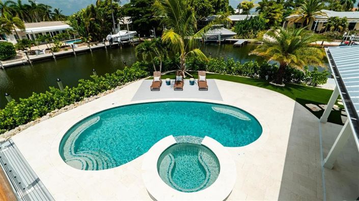 Image No.41-5 Bed Property for sale