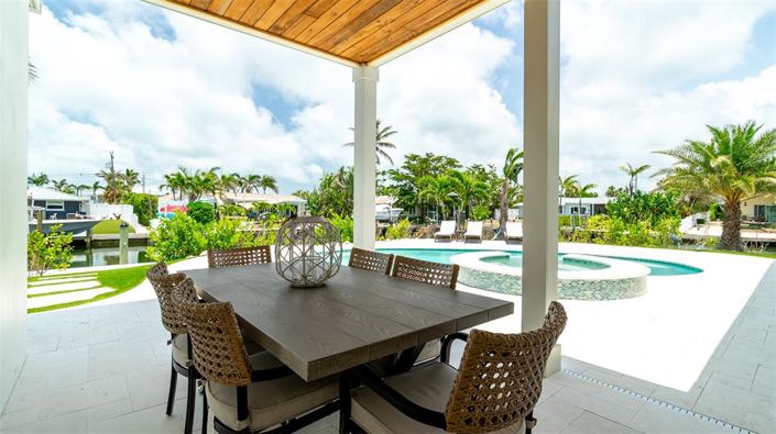 Image No.44-5 Bed Property for sale