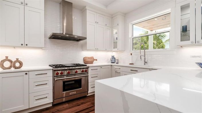 Image No.7-5 Bed Property for sale