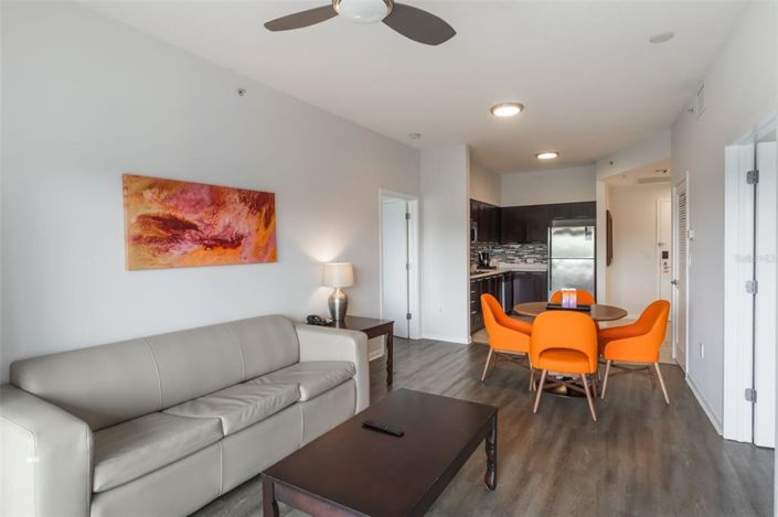 Image No.10-2 Bed Property for sale