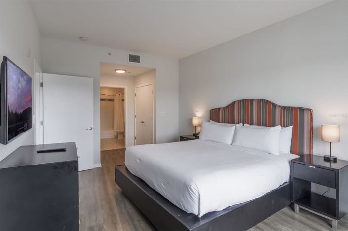 Image No.16-2 Bed Property for sale