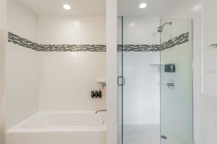 Image No.25-2 Bed Property for sale