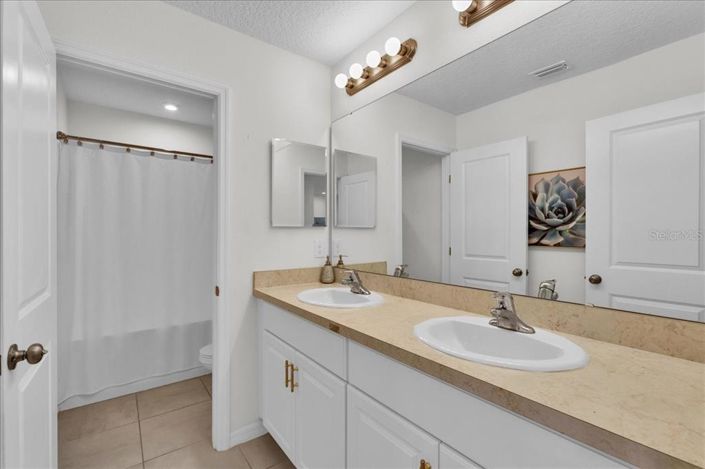 Image No.13-4 Bed Property for sale