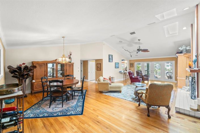 Image No.12-4 Bed Property for sale