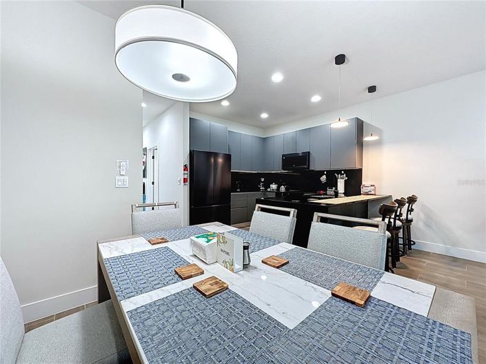 Image No.17-4 Bed Townhouse for sale