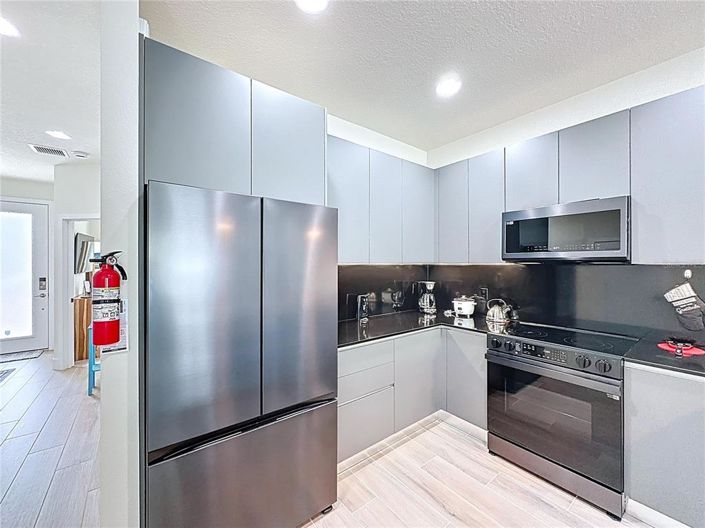 Image No.28-4 Bed Townhouse for sale