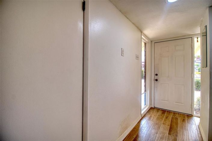 Image No.11-2 Bed Townhouse for sale