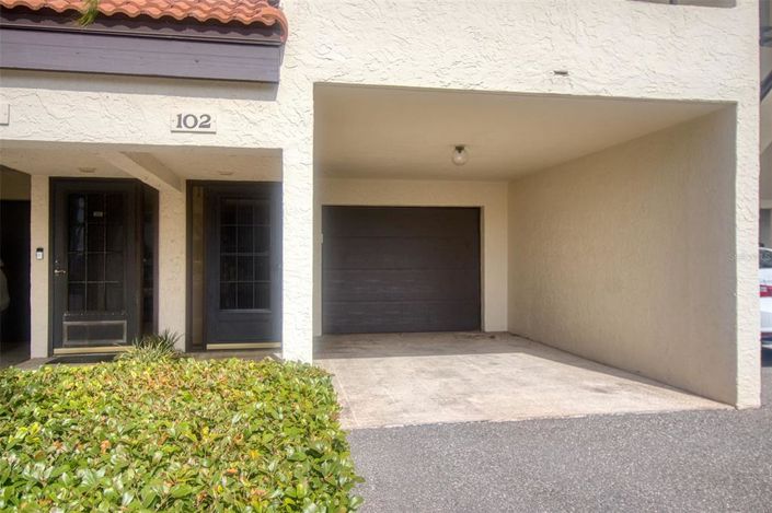 Image No.14-2 Bed Townhouse for sale