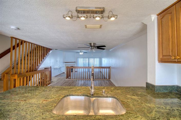 Image No.17-2 Bed Townhouse for sale