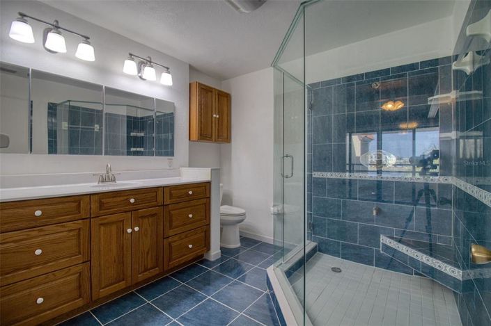 Image No.18-2 Bed Townhouse for sale