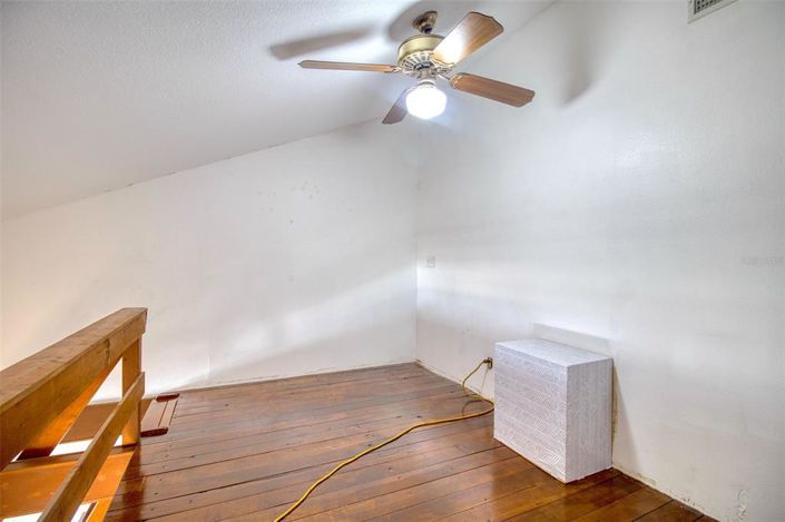 Image No.28-2 Bed Townhouse for sale