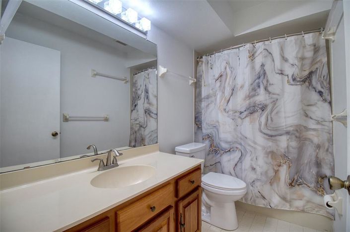 Image No.31-2 Bed Townhouse for sale