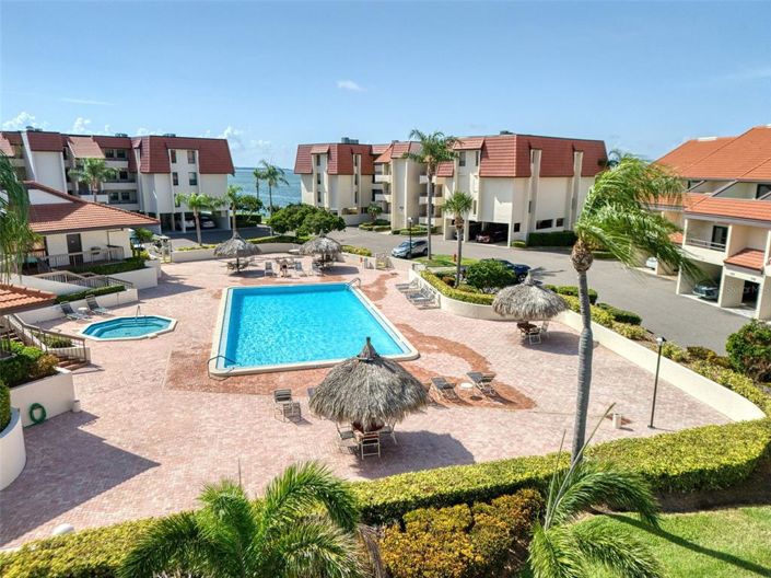 Image No.34-2 Bed Townhouse for sale