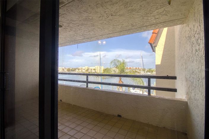 Image No.40-2 Bed Townhouse for sale