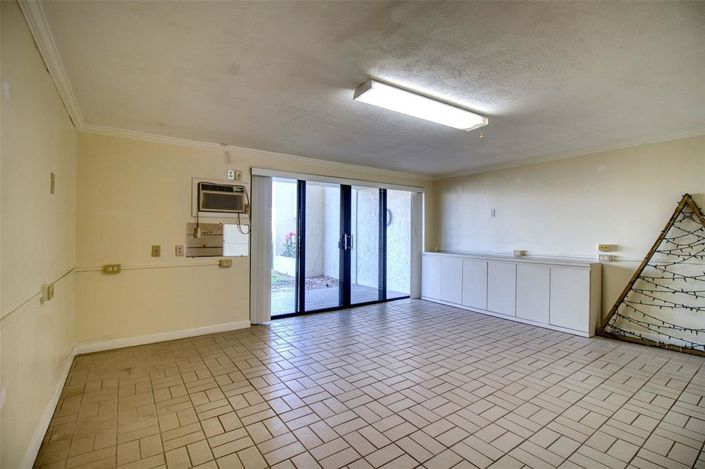 Image No.43-2 Bed Townhouse for sale